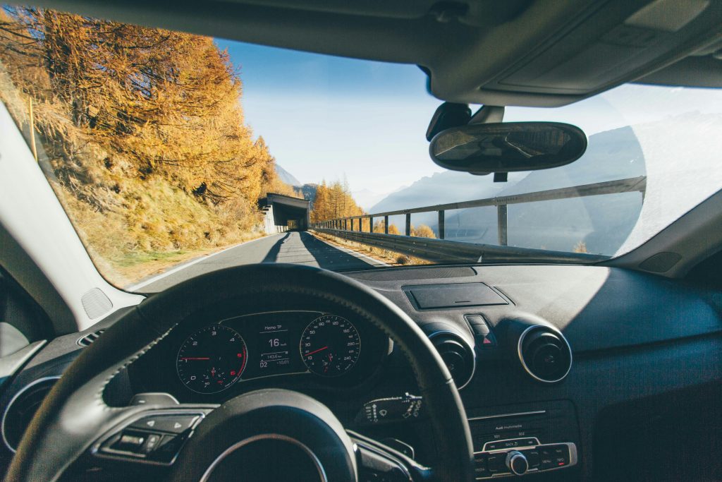 Windshield Replacement 101: Things to Consider for Proper Family Car Maintenance